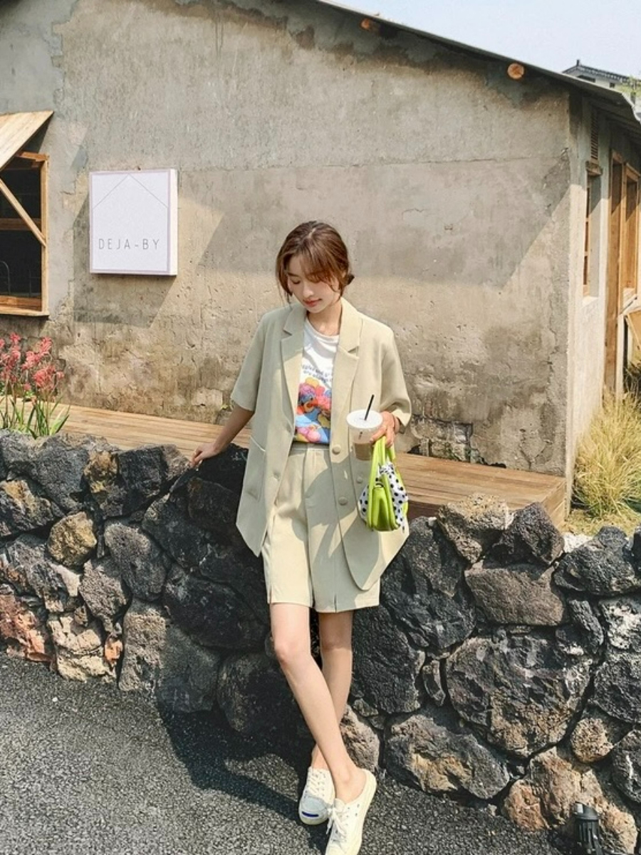 Danica Short Sleeves Blazer & Shorts Set (Discounted-M size)