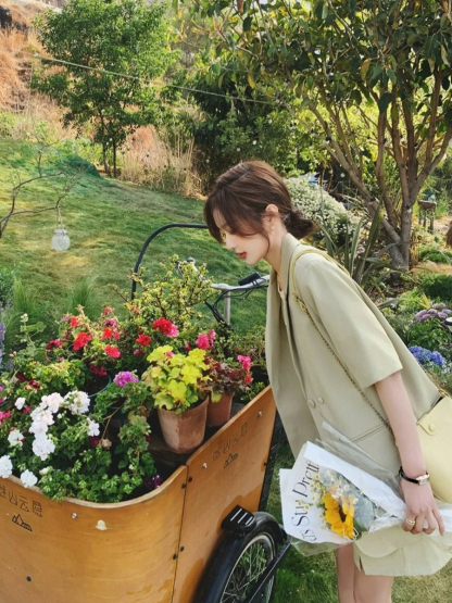 Danica Short Sleeves Blazer & Shorts Set (Discounted-M size)