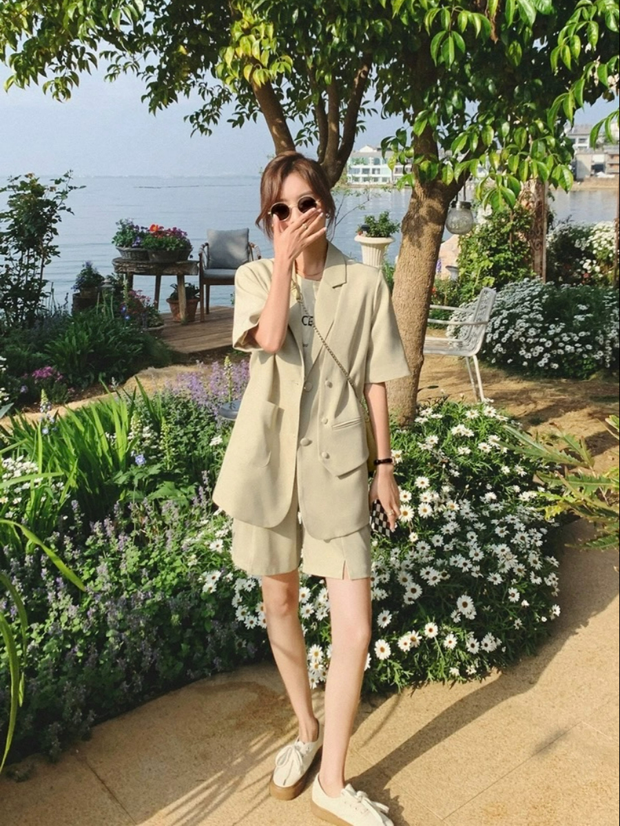 Danica Short Sleeves Blazer & Shorts Set (Discounted-M size)