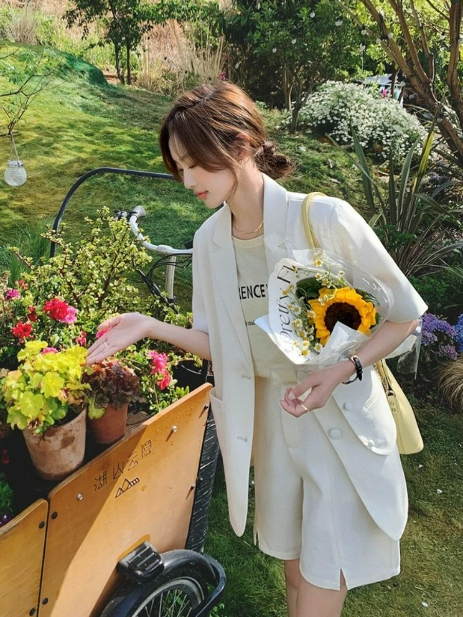 Danica Short Sleeves Blazer & Shorts Set (Discounted-M size)