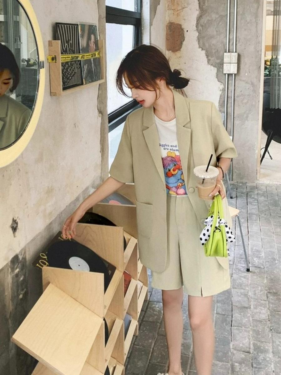 Danica Short Sleeves Blazer & Shorts Set (Discounted-M size)