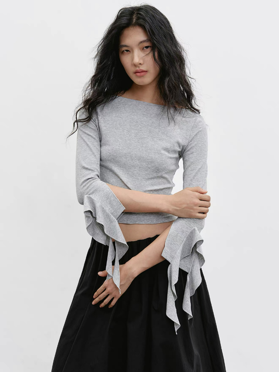 Katty Soft Flare Sleeve Top