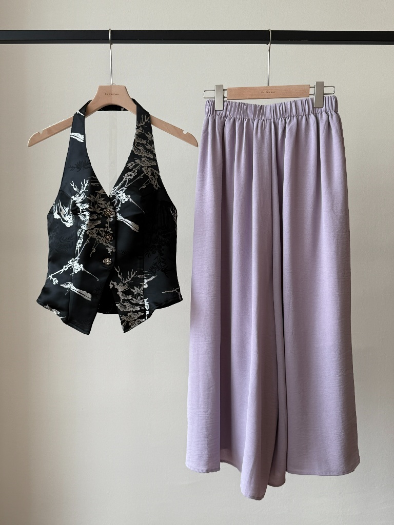 Shuang Mei Halter Neck Oriental Top