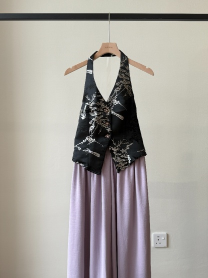 Shuang Mei Halter Neck Oriental Top