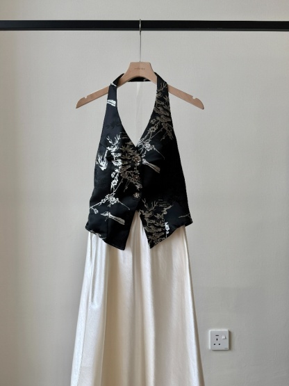 Shuang Mei Halter Neck Oriental Top