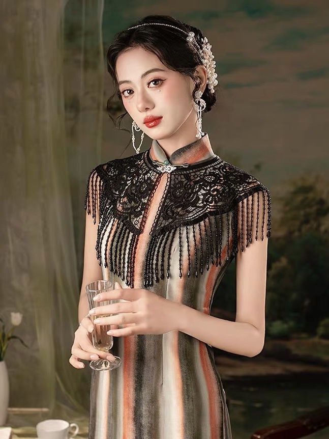 Ci Ju Pearly Lace Shawl