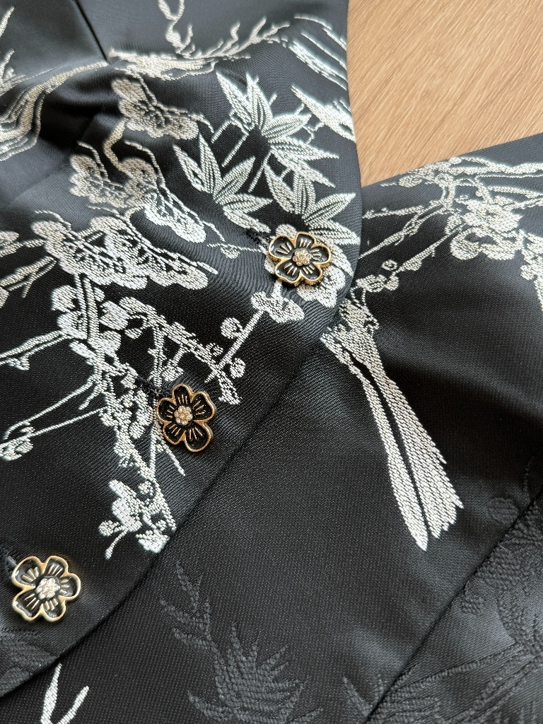 Shuang Mei Halter Neck Oriental Top