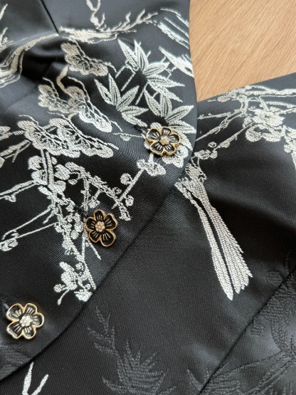 Shuang Mei Halter Neck Oriental Top