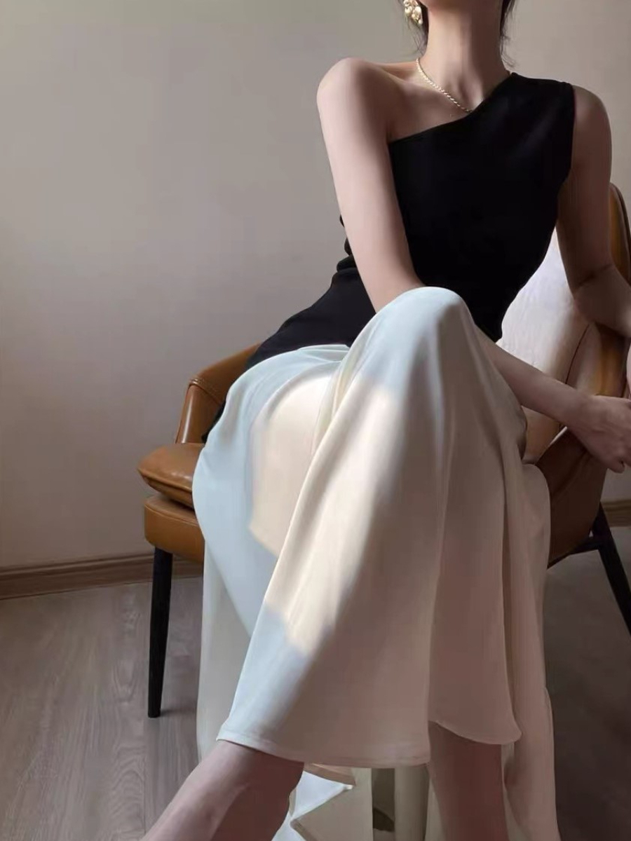 Kyera Bias Cutting Satin Maxi Skirt-The Black Bow-