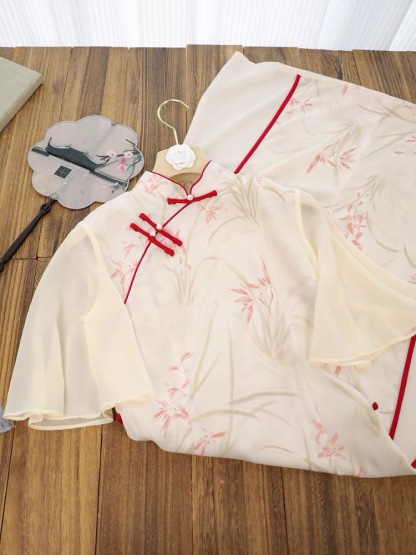 Ci Ling Floral A-Line Cheongsam