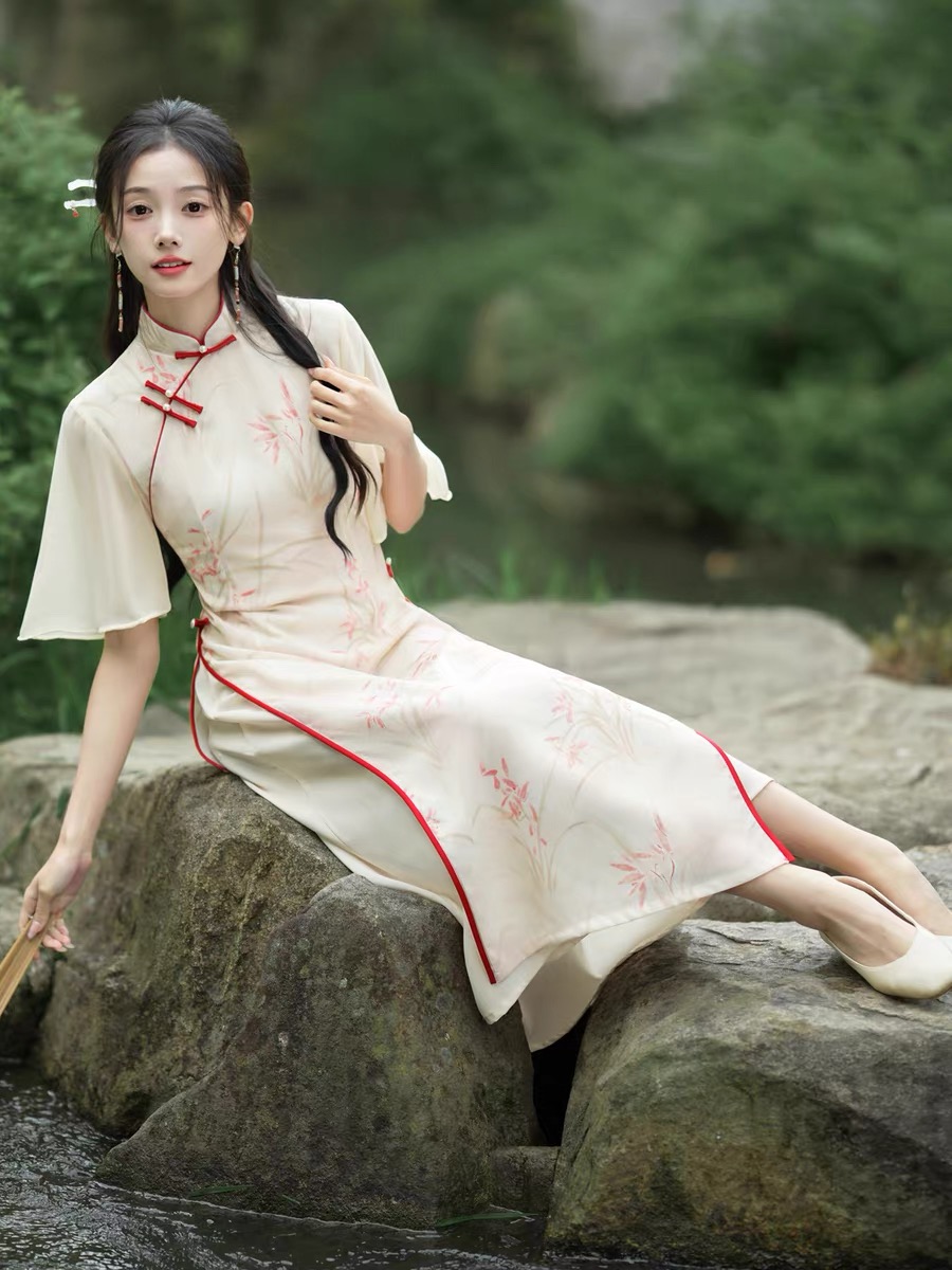 Ci Ling Floral A-Line Cheongsam