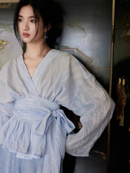 Ishie Tie Waist Kimono Top (Discounted-M size)-The Black Bow-