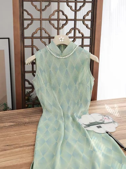 Ci Lu Diamond Shape Printing Sleeveless Cheongsam