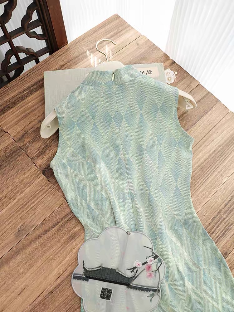 Ci Lu Diamond Shape Printing Sleeveless Cheongsam