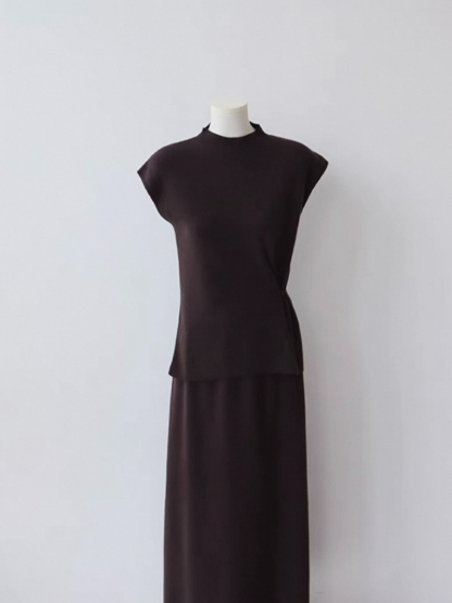 Livye Mid Neck Knit Top with Waist Button-The Black Bow-