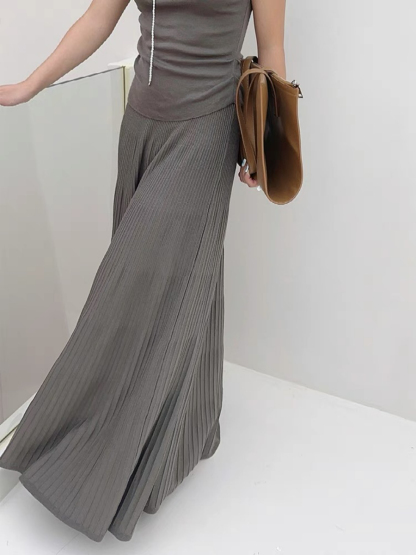 Emma Pleated Maxi Skirt-The Black Bow-
