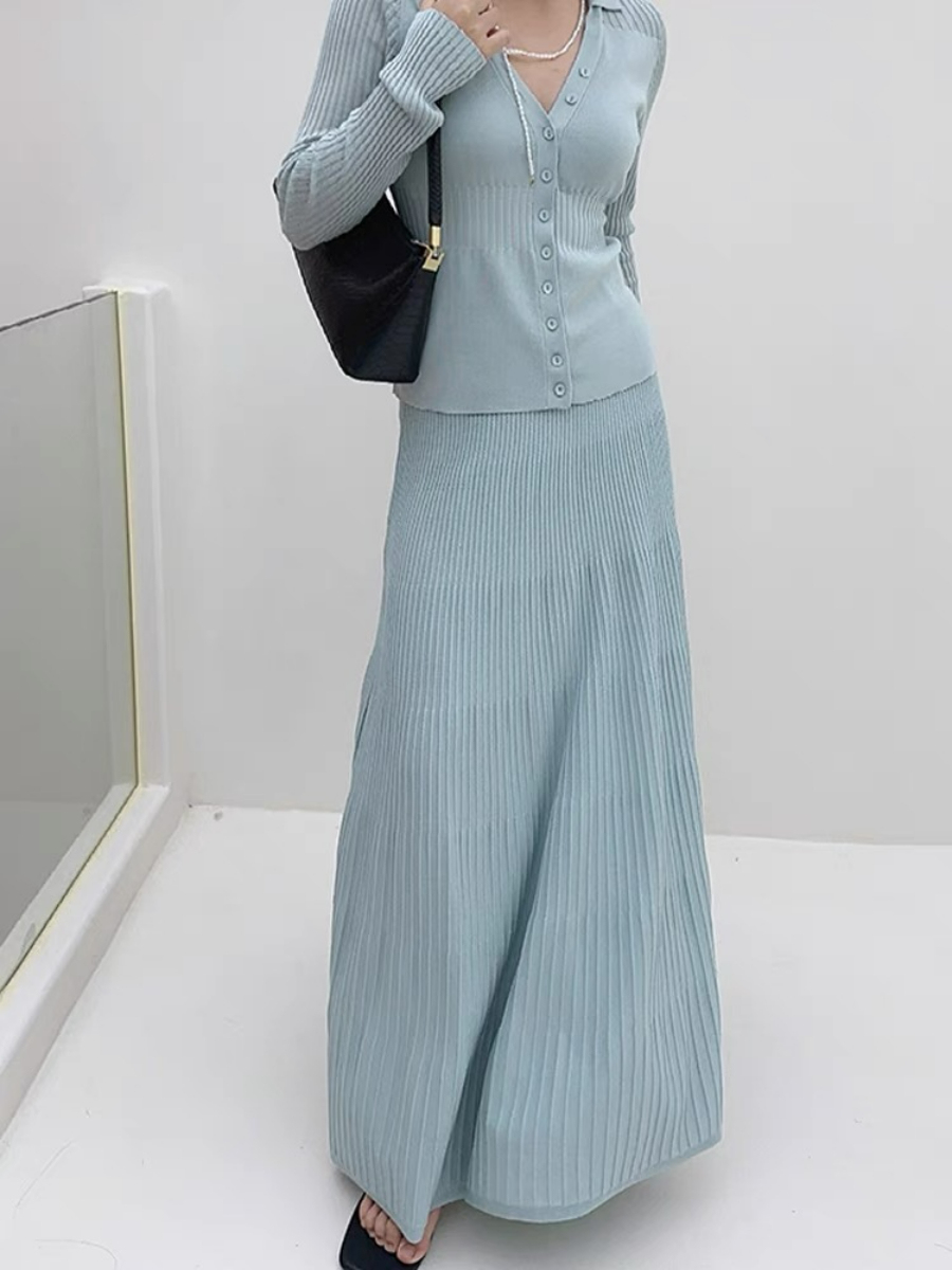 Emma Pleated Maxi Skirt-The Black Bow-