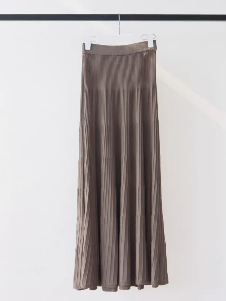 Emma Pleated Maxi Skirt-The Black Bow-