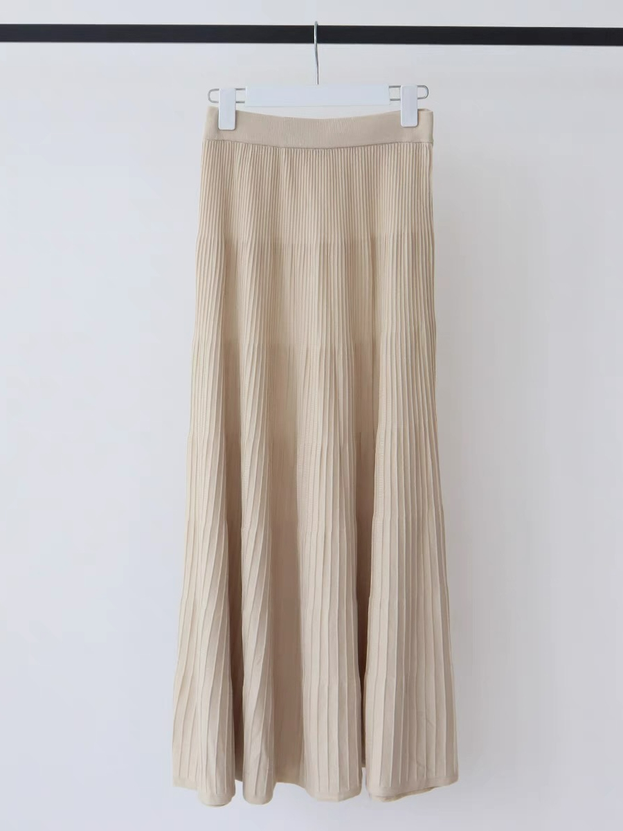 Emma Pleated Maxi Skirt-The Black Bow-