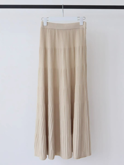 Emma Pleated Maxi Skirt-The Black Bow-