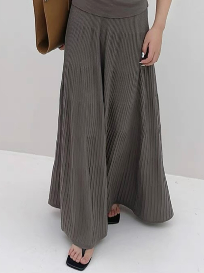 Emma Pleated Maxi Skirt-The Black Bow-