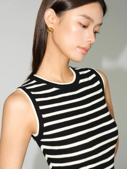Mary Stripe Round Neck Crop Top-The Black Bow-