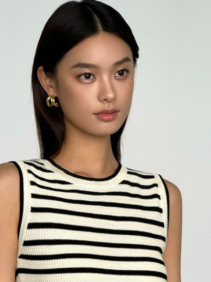 Mary Stripe Round Neck Crop Top-The Black Bow-