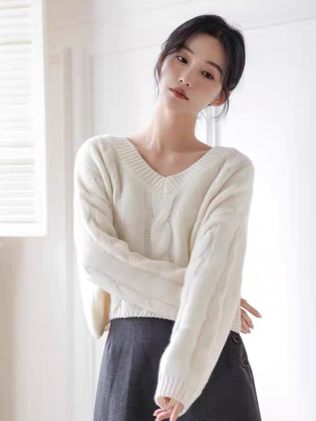 Lennon V-Neck Twisted Knit Sweater