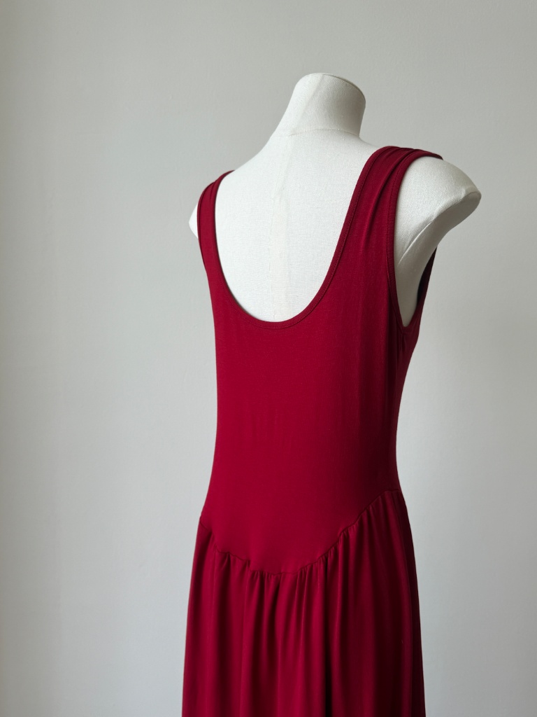 Lucya Round Neck Sleeveless Maxi Dress