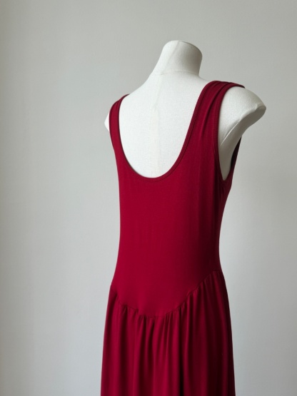 Lucya Round Neck Sleeveless Maxi Dress