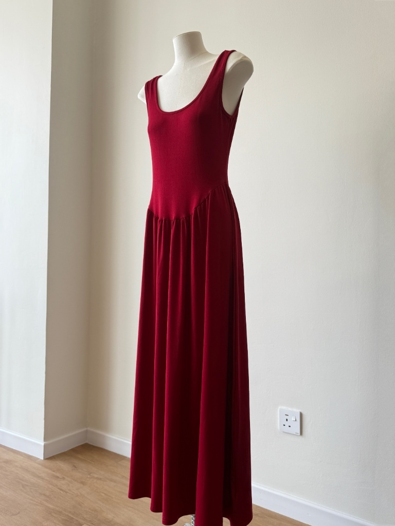 Lucya Round Neck Sleeveless Maxi Dress