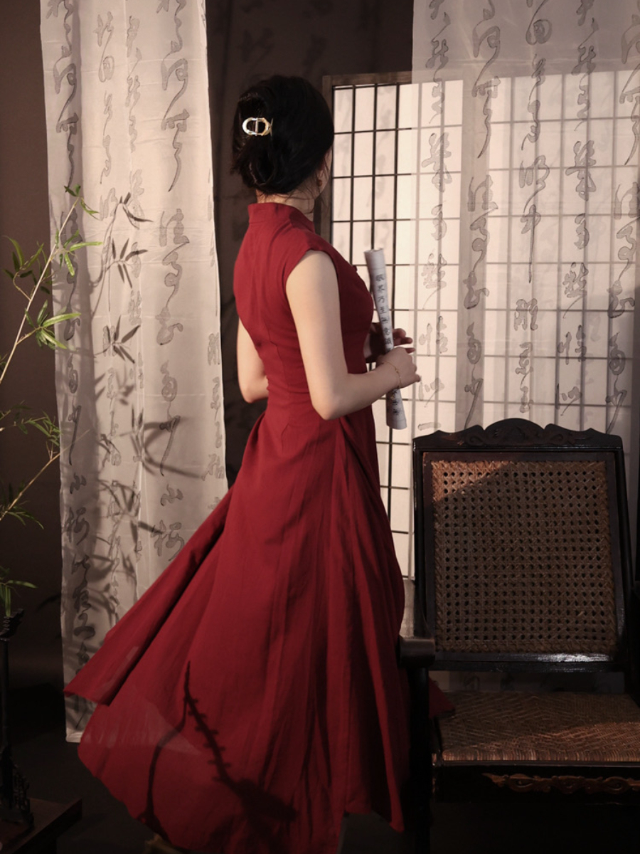 Pei Shi Asymmetric A-Line Cheongsam (Discounted-S size)-The Black Bow-
