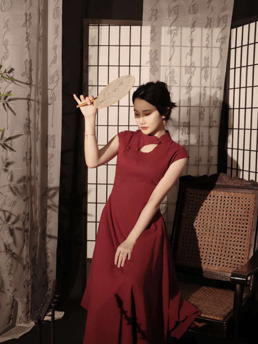 Pei Shi Asymmetric A-Line Cheongsam (Discounted-S size)-The Black Bow-