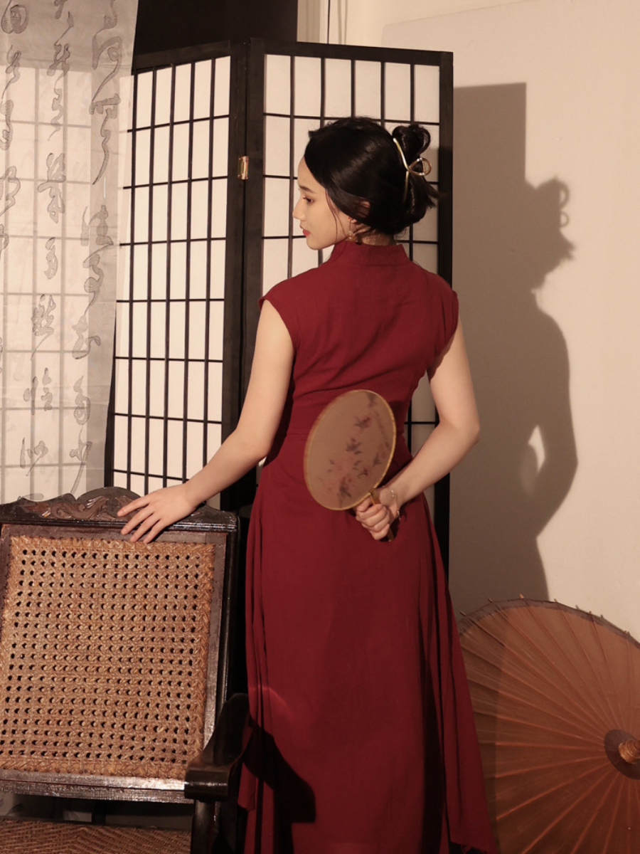 Pei Shi Asymmetric A-Line Cheongsam (Discounted-S size)-The Black Bow-