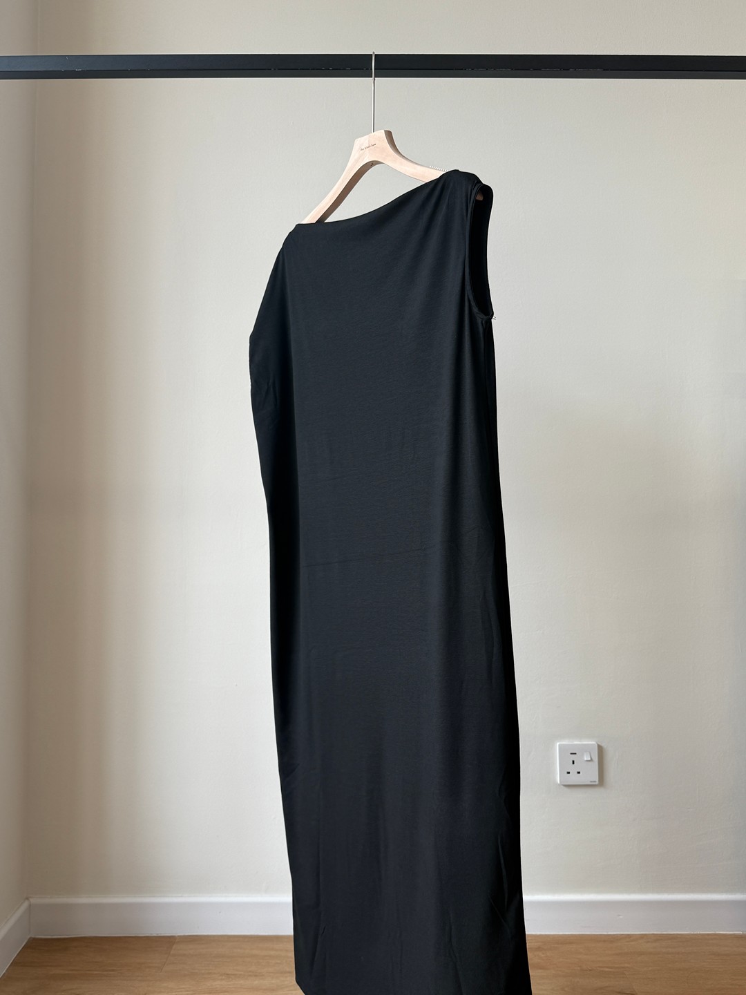 Lowry Asymmetric Shoulder Maxi Dress