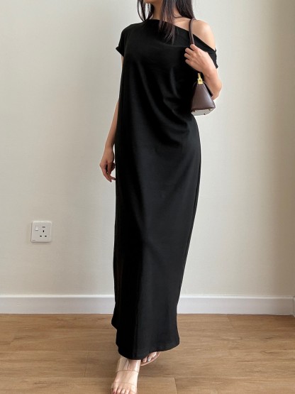 Lowry Asymmetric Shoulder Maxi Dress