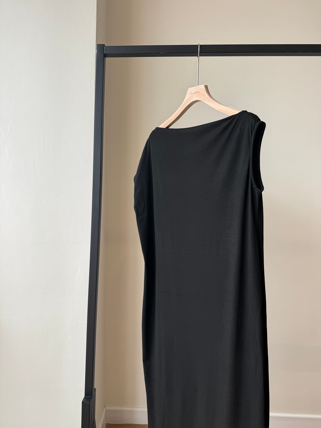 Lowry Asymmetric Shoulder Maxi Dress