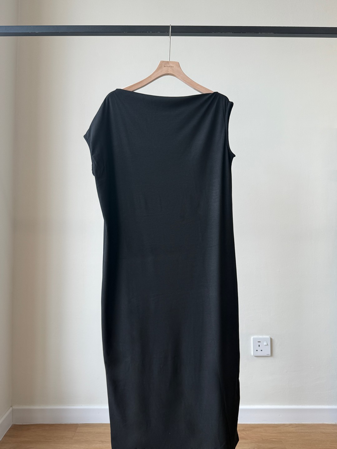 Lowry Asymmetric Shoulder Maxi Dress