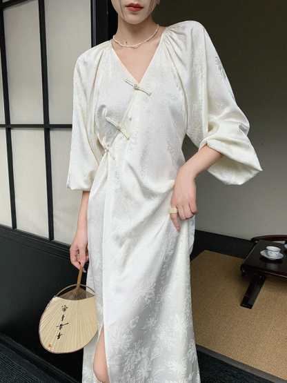 Cang Hui Pankou Embroidered Dress-The Black Bow-