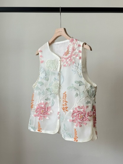 Li Ren Floral Embroided Oriental Vest