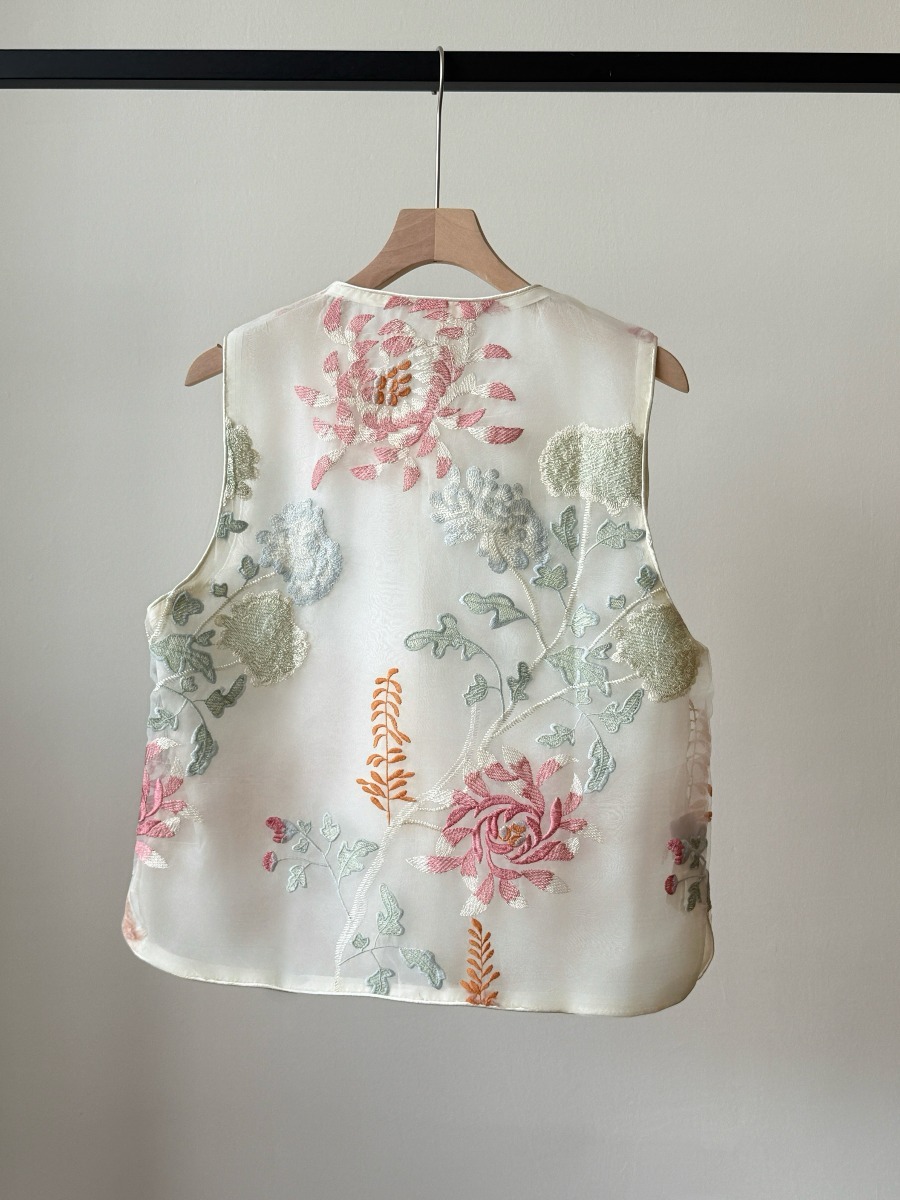 Li Ren Floral Embroided Oriental Vest