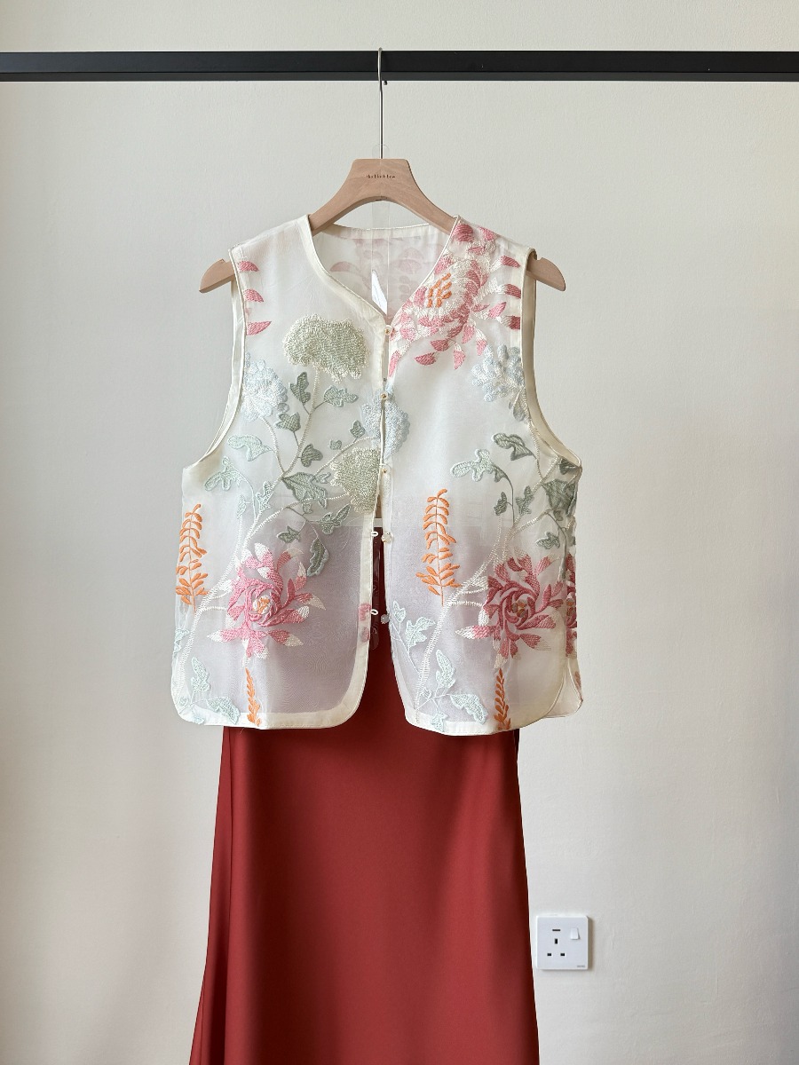 Li Ren Floral Embroided Oriental Vest
