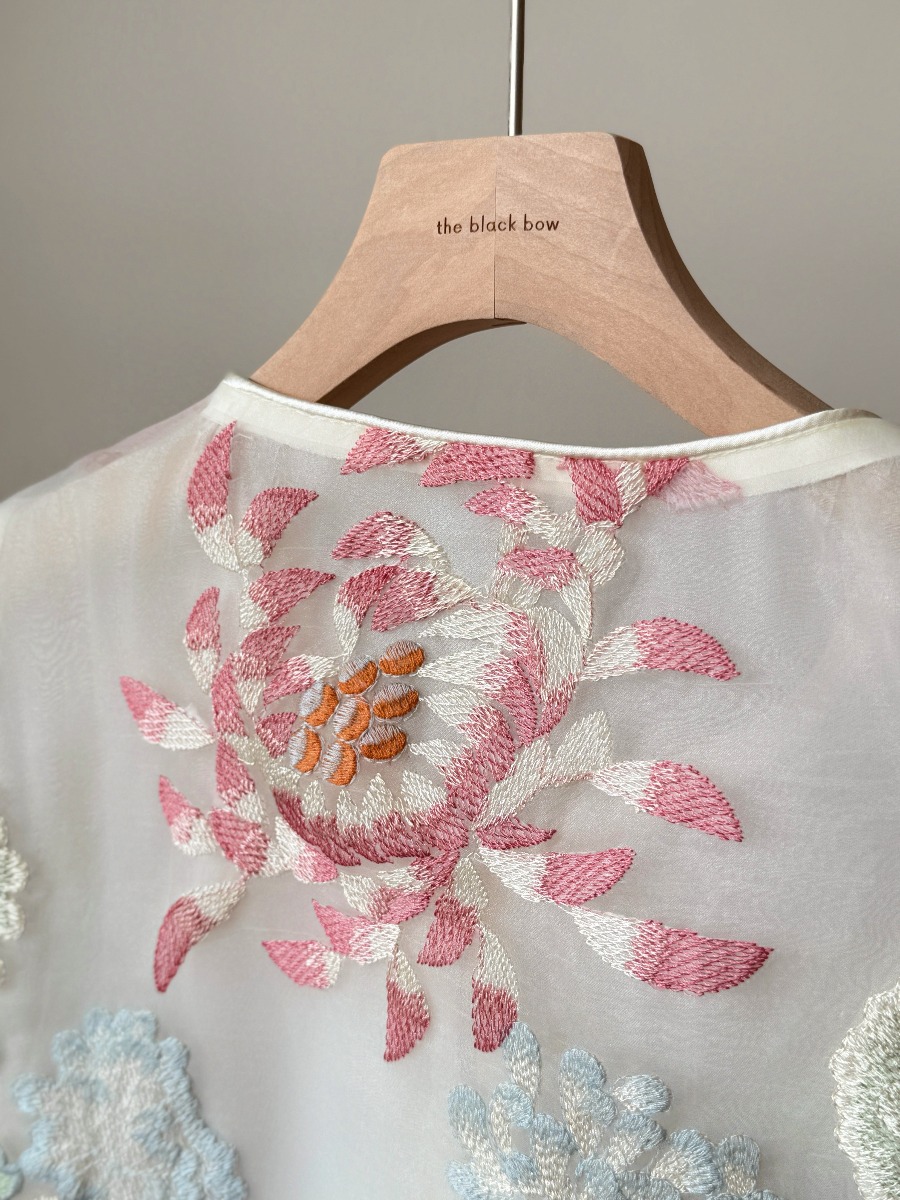 Li Ren Floral Embroided Oriental Vest