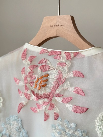 Li Ren Floral Embroided Oriental Vest