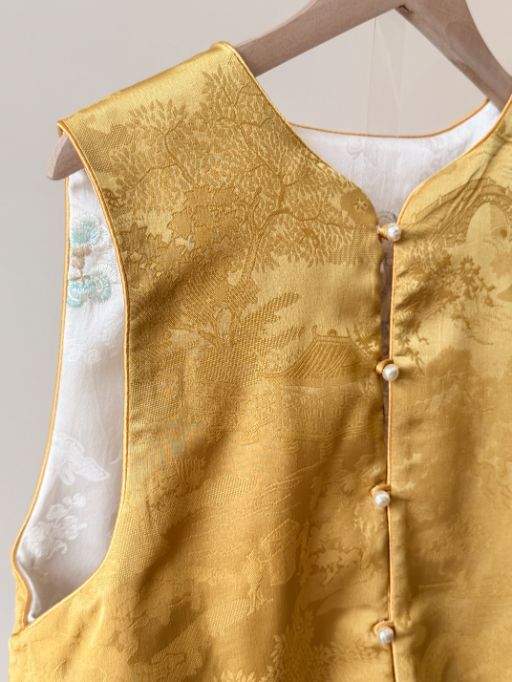Shuang Di Two Sided Oriental Vest