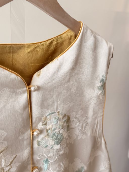 Shuang Di Two Sided Oriental Vest