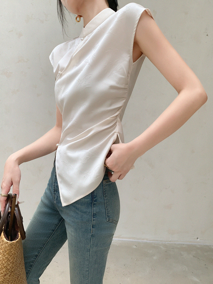 Cang Fen Asymmetric Oriental Top-The Black Bow-