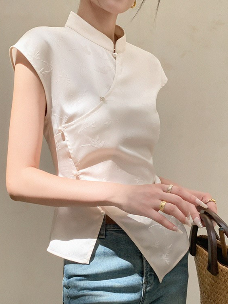 Cang Fen Asymmetric Oriental Top-The Black Bow-