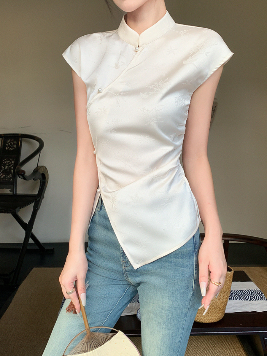 Cang Fen Asymmetric Oriental Top-The Black Bow-