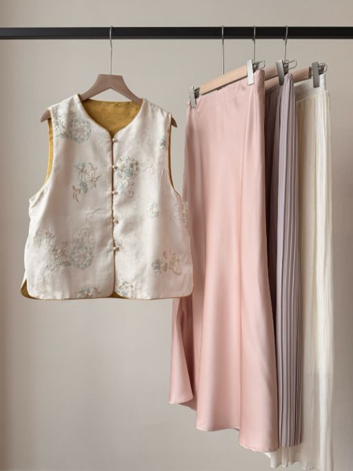 Shuang Di Two Sided Oriental Vest